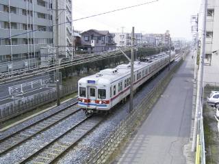 月