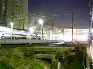 月