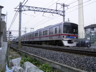 月