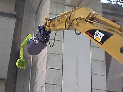 リモコン式掘削機械